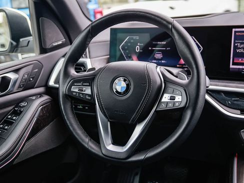 Used 2024 BMW X5 xDrive40i w/ Premium Package image 15