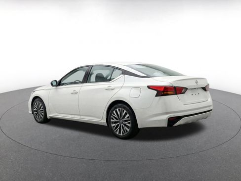 Used 2026 Nissan Altima 2.5 SV FWD image 7