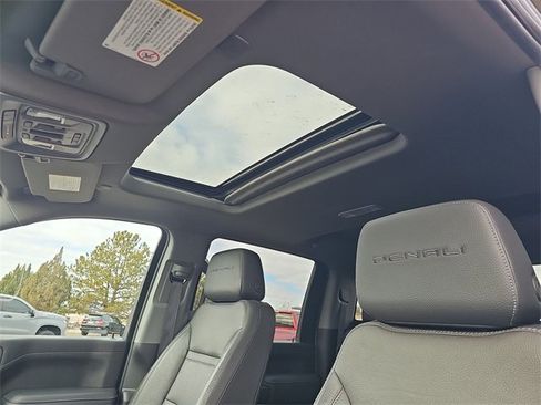 Used 2023 GMC Sierra 2500 Denali w/ Denali Ultimate Package image 15
