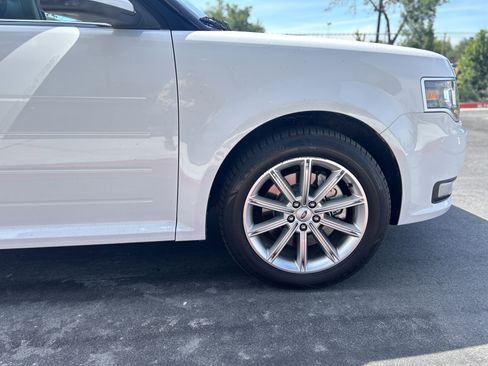 Used 2019 Ford Flex Limited image 13