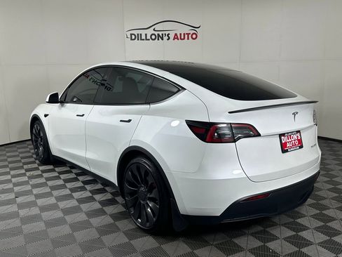 Used 2023 Tesla Model Y Performance image 5