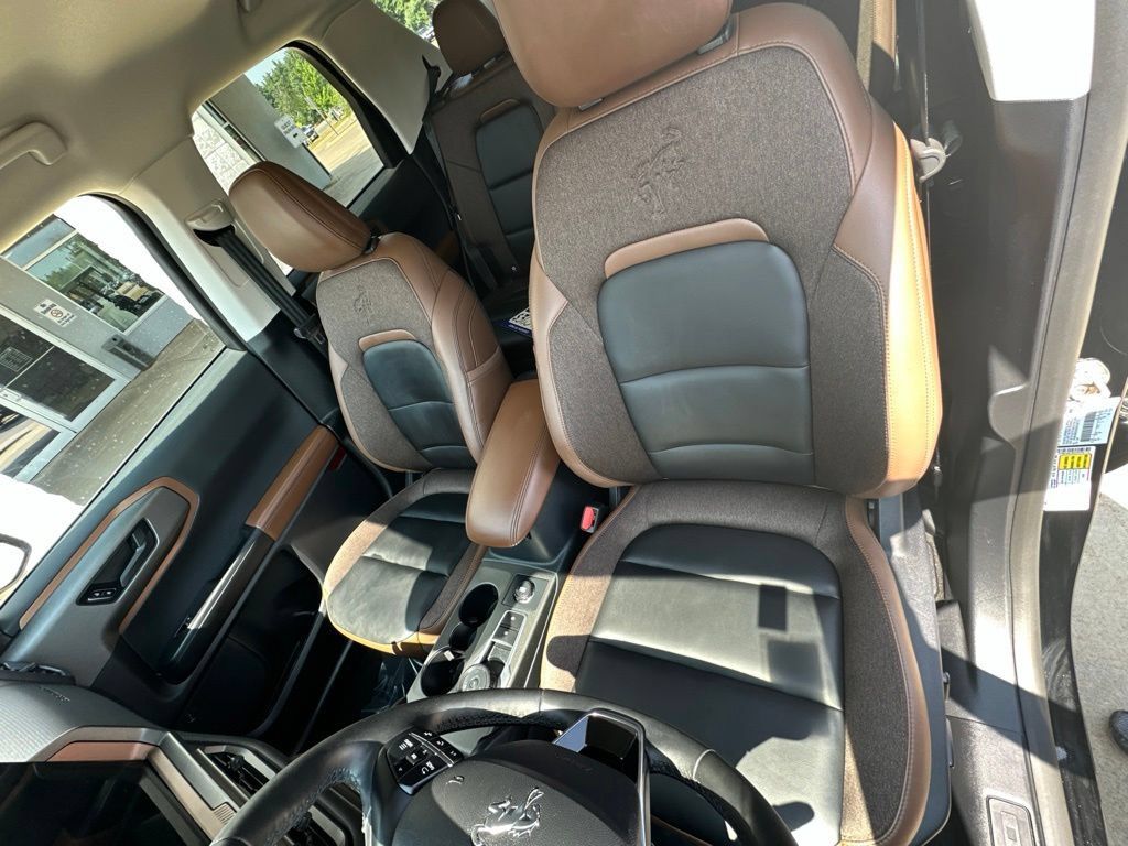 Used 2025 Ford Bronco Sport Outer Banks w/ Outer Banks Tech Package+ AWD/4WD image 12