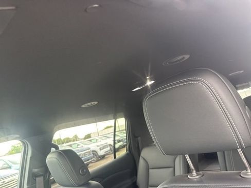 New 2026 Chevrolet Traverse LT w/ Midnight/Sport Edition FWD image 15