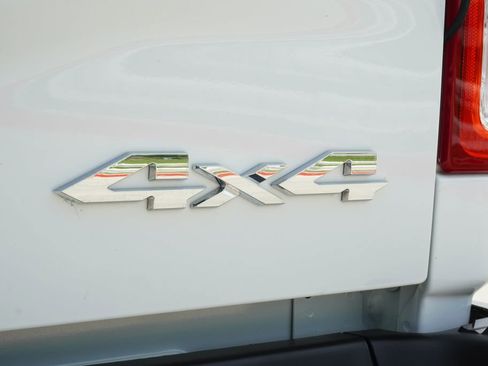 Used 2024 RAM 2500 Tradesman w/ Chrome Appearance Group AWD/4WD image 8