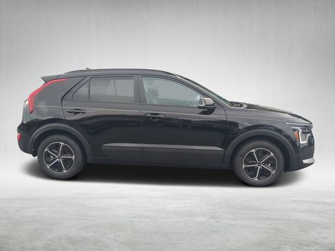 New 2025 Kia Niro EX image 2