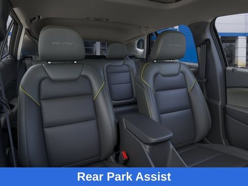 New 2026 Chevrolet Trax ACTIV w/ Sunroof Package FWD image 17