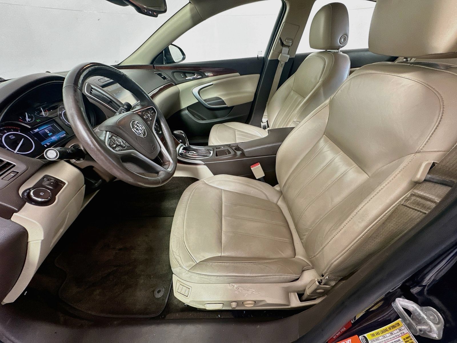 Used 2017 Buick Regal Premium w/ Driver Confidence Package #1 FWD image 22