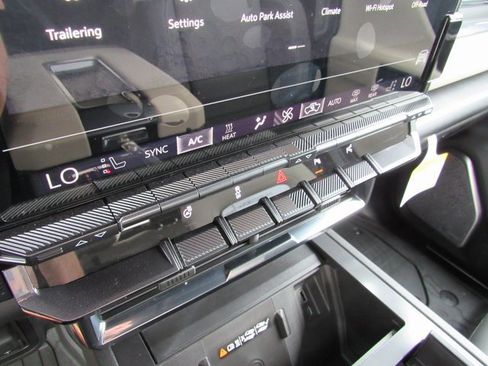 New 2026 GMC Hummer EV 4x4 Crew Cab image 21