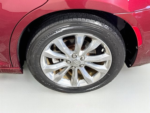 Used 2019 Chrysler 300 Touring w/ Driver Convenience Group AWD/4WD image 23