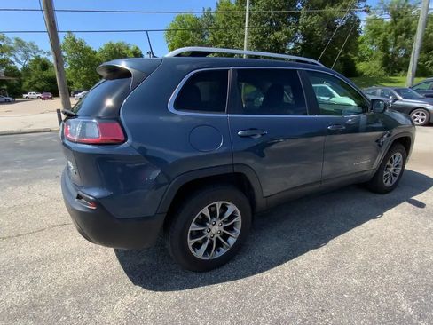 Used 2019 Jeep Cherokee Latitude Plus w/ Cold Weather Group AWD/4WD image 8