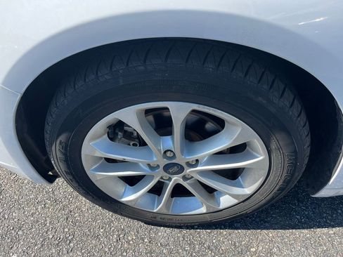 Used 2019 Ford Fusion SE image 17