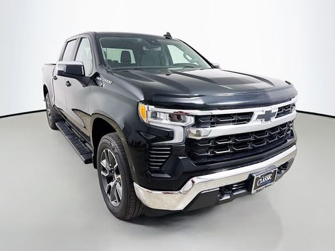 Used 2022 Chevrolet Silverado 1500 LT w/ Protection Package image 1