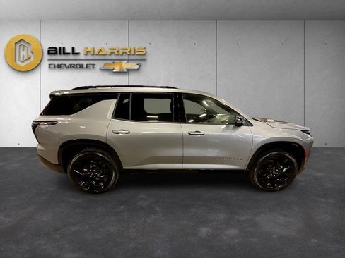 Used 2025 Chevrolet Traverse RS w/ LPO, Floor Liner Package image 10