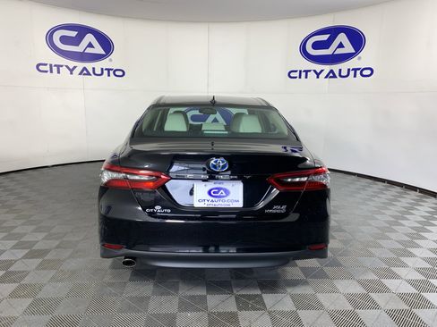 Used 2023 Toyota Camry XLE w/ Cold Weather Package FWD image 4
