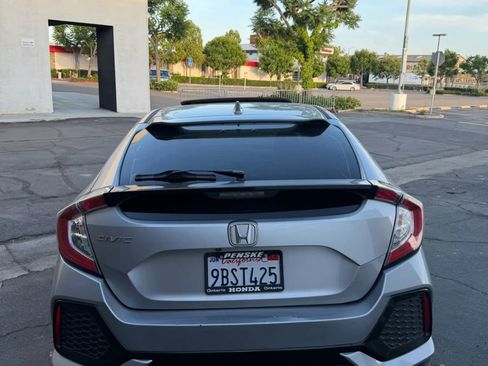 Used 2018 Honda Civic EX image 4