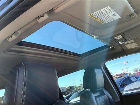 Certified 2024 Nissan Frontier SL image 25