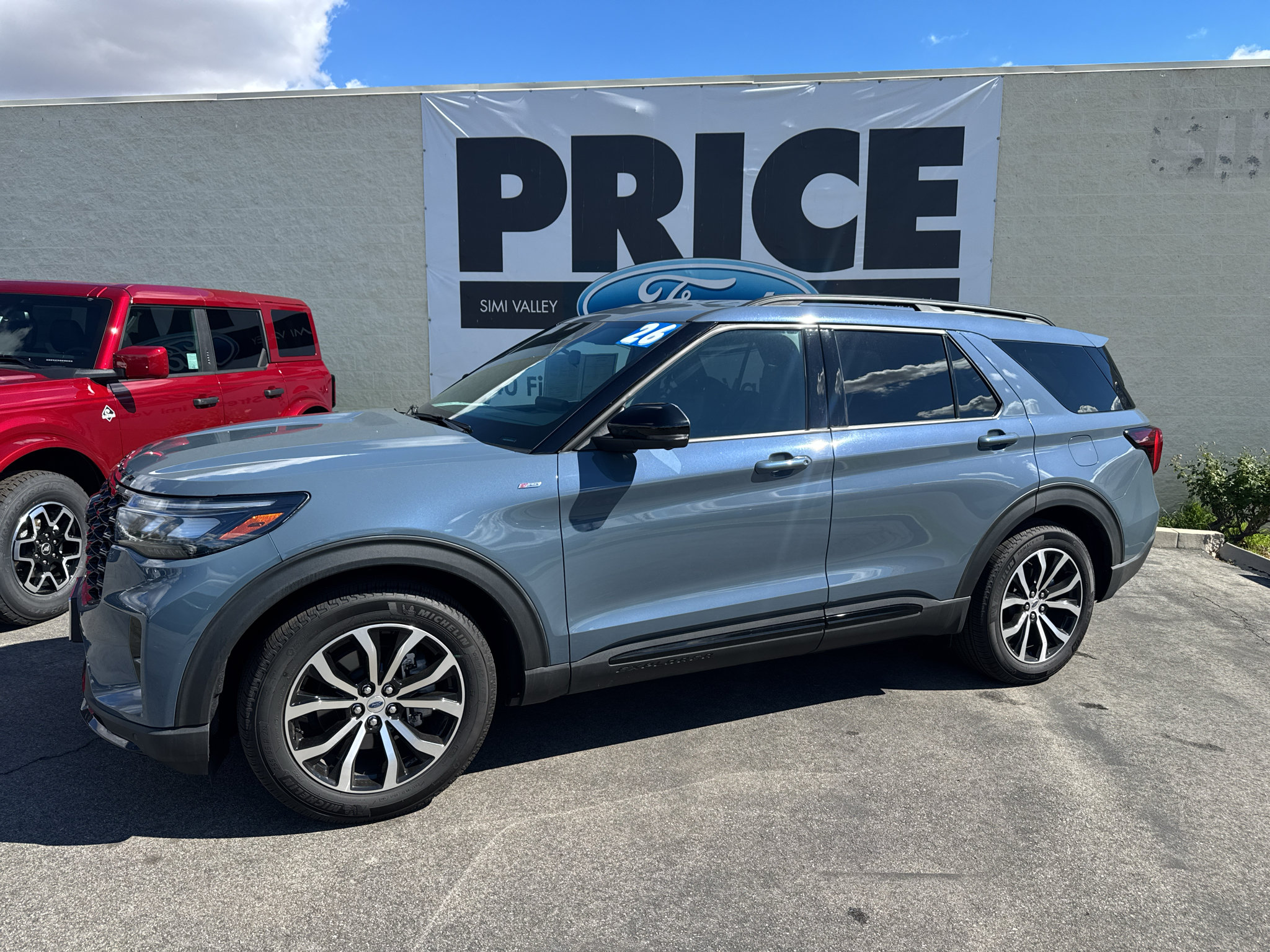 Used 2026 Ford Explorer ST-Line RWD image 2