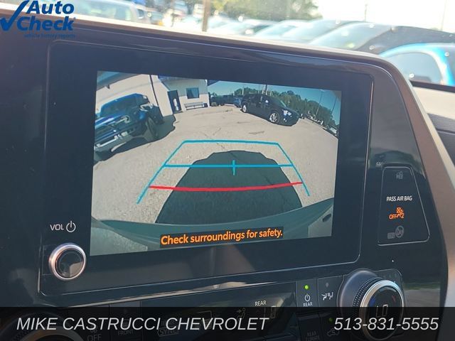 Used 2023 Toyota Highlander XLE FWD image 15