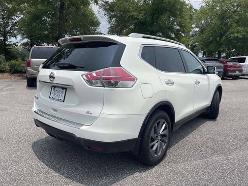 Used 2016 Nissan Rogue SL w/ SL Premium Package FWD image 3