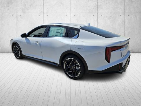 New 2026 Kia K4 GT-Line image 5