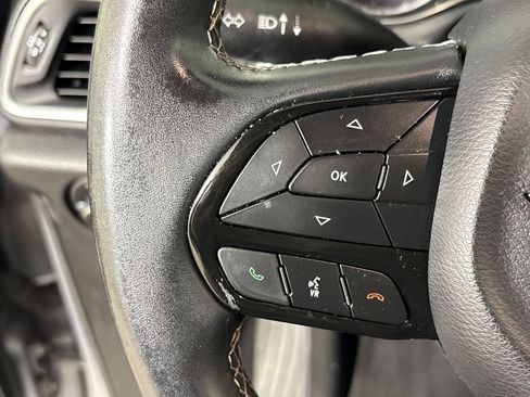 Used 2018 Chrysler Pacifica Touring Plus w/ S Appearance Package FWD image 14
