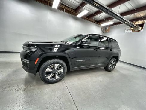 Used 2024 Jeep Grand Cherokee Limited 4xe AWD/4WD image 5
