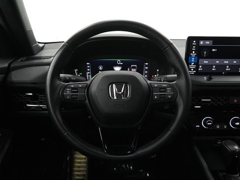 Used 2023 Honda Accord Sport image 13