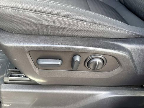 Used 2022 GMC Sierra 3500 SLE w/ SLE Value Package image 11