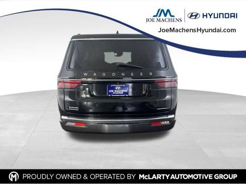 Used 2022 Jeep Wagoneer Series III w/ Convenience Group I AWD/4WD image 8