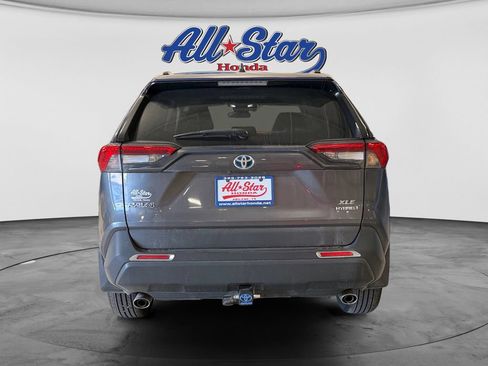 Used 2022 Toyota RAV4 XLE w/ Convenience Package AWD/4WD image 2
