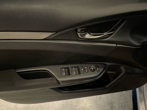 Used 2017 Honda Civic Sport image 14