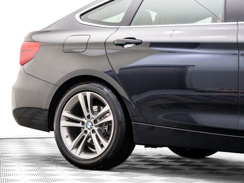 Used 2019 BMW 330i Gran Turismo xDrive image 30
