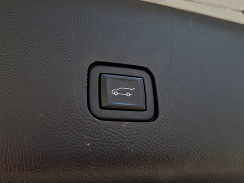 Used 2023 Chevrolet Traverse RS w/ LPO, Floor Liner Package AWD/4WD image 38