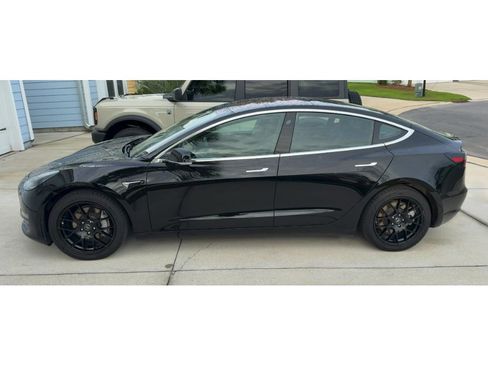Used 2018 Tesla Model 3 Long Range AWD/4WD image 2