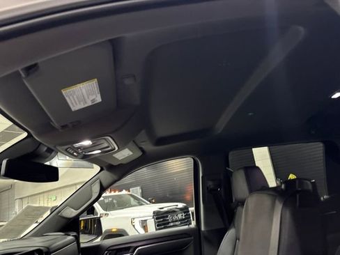 Used 2025 GMC Sierra 1500 SLT image 24