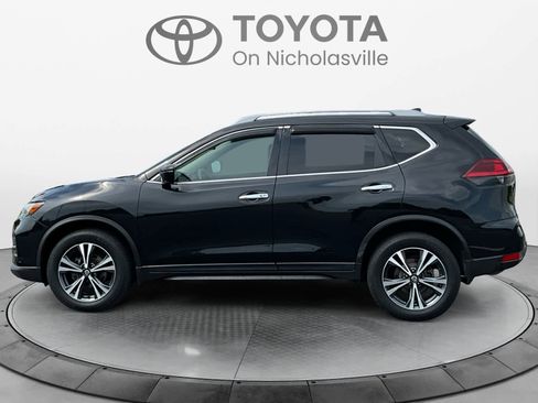 Used 2020 Nissan Rogue SV w/ Premium Package AWD/4WD image 3