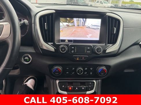 Used 2024 GMC Terrain SLT AWD/4WD image 12