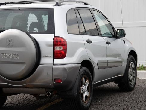 Used 2005 Toyota RAV4 4WD image 16