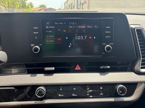 Used 2025 Kia Sportage LX FWD image 20