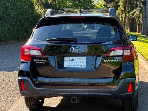 Used 2018 Subaru Outback 2.5i Premium AWD/4WD image 8
