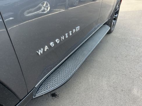 Used 2022 Jeep Wagoneer Series II image 14