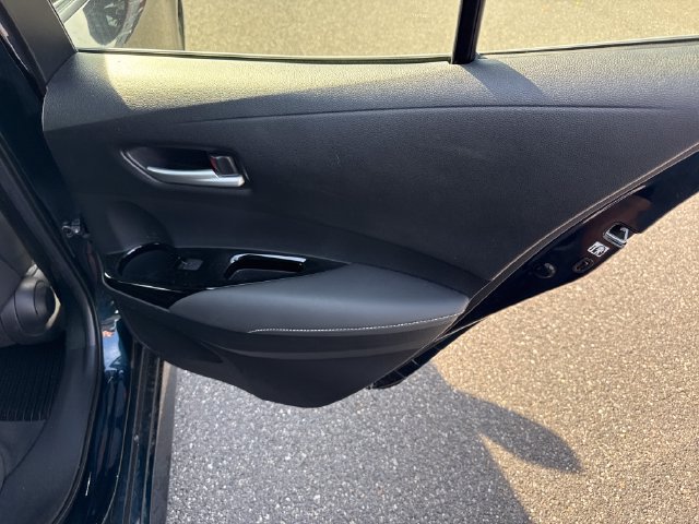 Used 2019 Toyota Corolla SE FWD image 16