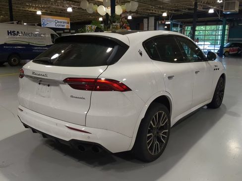 Used 2023 Maserati Grecale Modena AWD/4WD image 9
