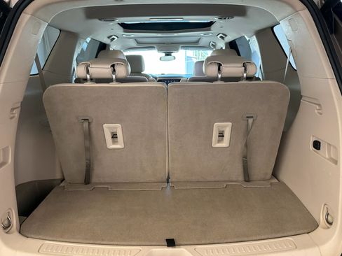 Used 2022 GMC Acadia Denali w/ LPO, Floor Liner Package FWD image 9