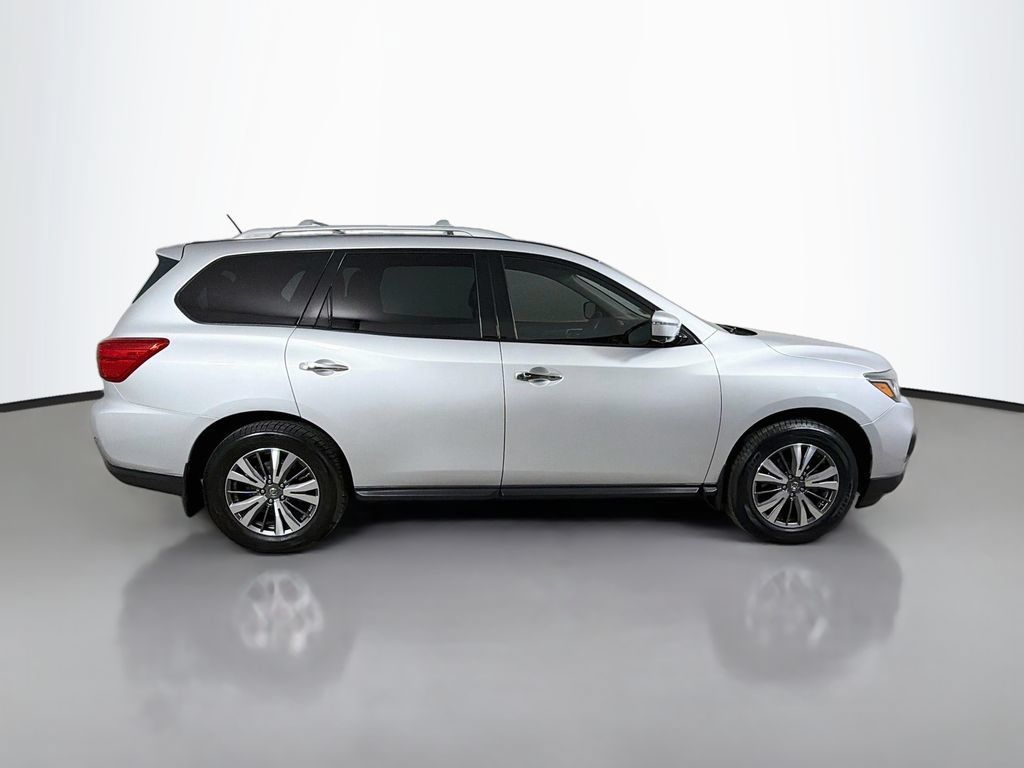Used 2018 Nissan Pathfinder SL FWD image 5