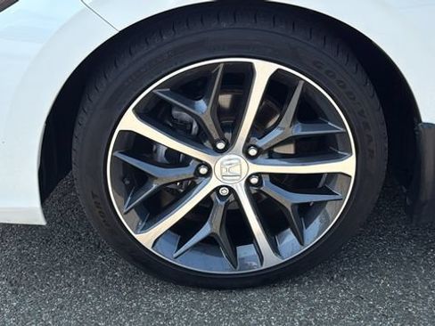 Used 2024 Honda Civic Touring image 8