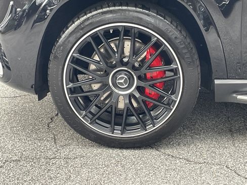 Certified 2025 Mercedes-Benz GLS 63 AMG 4MATIC image 17