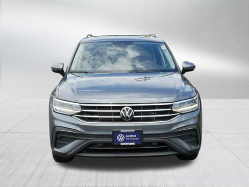 Certified 2023 Volkswagen Tiguan SE w/ Panoramic Sunroof Package AWD/4WD image 2