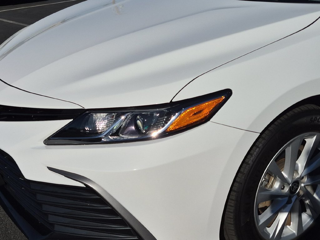 Used 2024 Toyota Camry LE FWD image 9