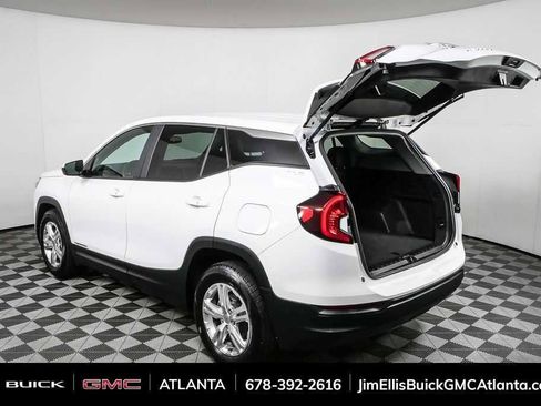 Used 2024 GMC Terrain SLE FWD image 30